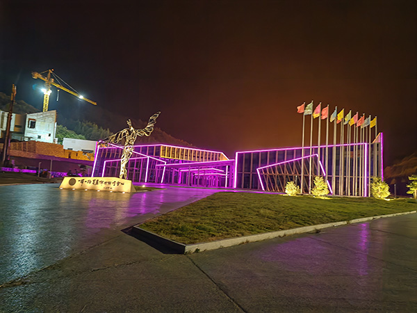 城市亮化是现代城市建设的重要组成部分,它不仅可以美化城市的夜景,还能提升城市的整体形象。随着科技的不断进步,城市亮化也得到了更多的关注和创新。本文将介绍一些关于城市亮化的创意和技术,帮助读者了解城市亮化的重要性以及如何进行西夏城市亮化的规划和实施。 城市亮化是现代城市建设的重要组成部分,它不仅可以美化城市的夜景,还能提升城市的整体形象。随着科技的不断进步,城市亮化也得到了更多的关注和创新。本文将介绍一些关于城市亮化的创意和技术,帮助读者了解西夏城市亮化的重要性以及如何进行西夏城市亮化的规划和实施。